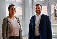 Kirchenvorsteherin Ute Weiß und Pastor Maik Schwarz